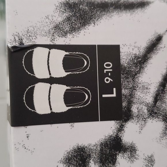 P2013 Jenni Intimates Happy Merry & Cozy Slippers Deep Black Large 9-10 - Picture 5 of 11